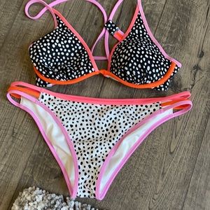 Victoria’s Secret bikini